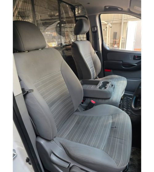 Hyundai I-Load TQ3-V Series 2 and TQ4 Vans Driver Seat Cover — photo 2