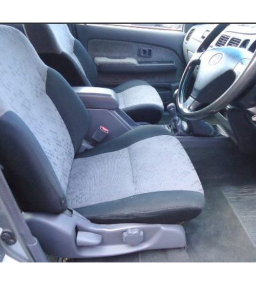 Toyota Hilux SR5 Series 2 Front Seat Covers — photo 3