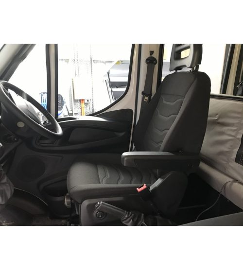 Iveco Daily Vans: 35S13, 50C17 / 4x2 Single Cab Front Seat Covers — photo 4