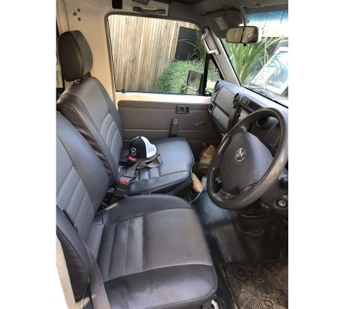 Toyota LandCruiser VDJ78 SERIES WORKMATE Driver Seat Cover — photo 1