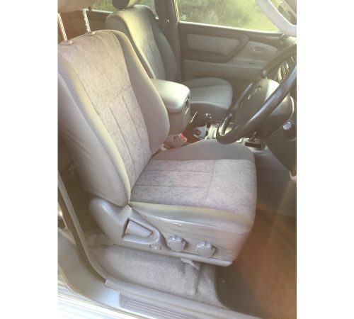Toyota LandCruiser 100 GXL 05 Upgrade model Front Seat Covers — photo 2