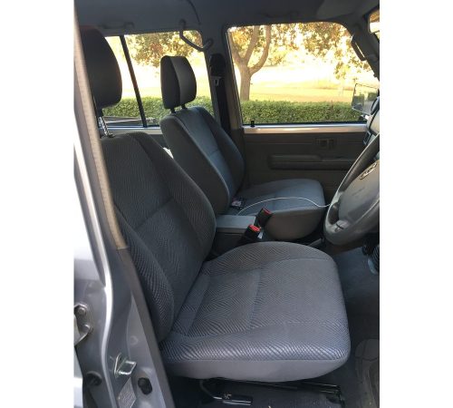 Toyota LandCruiser VDJ79 Series Double Cab Front Seat Covers — photo 3