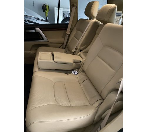 Toyota LandCruiser 200 Series VX and SAHARA Rear Seat Cover — photo 3