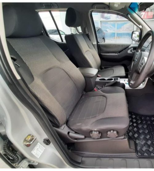 Nissan Navara D40 ST-X Series 4 Dual Cab Front Seat Covers — photo 2