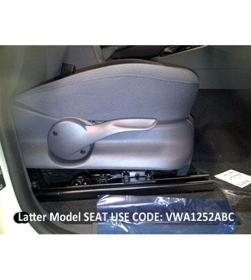 Volkswagen Amarok Dual Cab MY12/MY12.5 with Front Seat Covers — photo 2